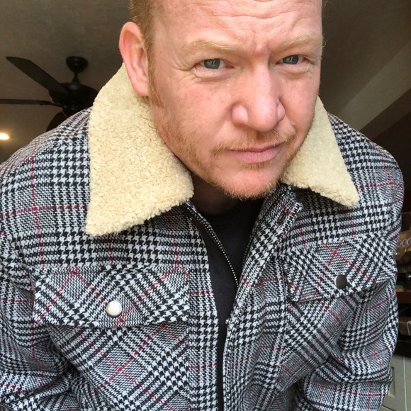 Meet your Posher, Sheldon - Picture 1 of 1